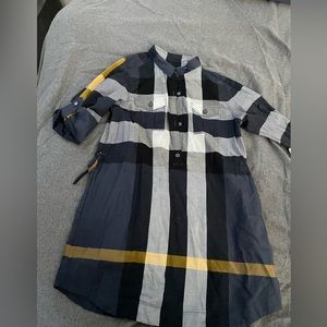 Burberry dress super cute